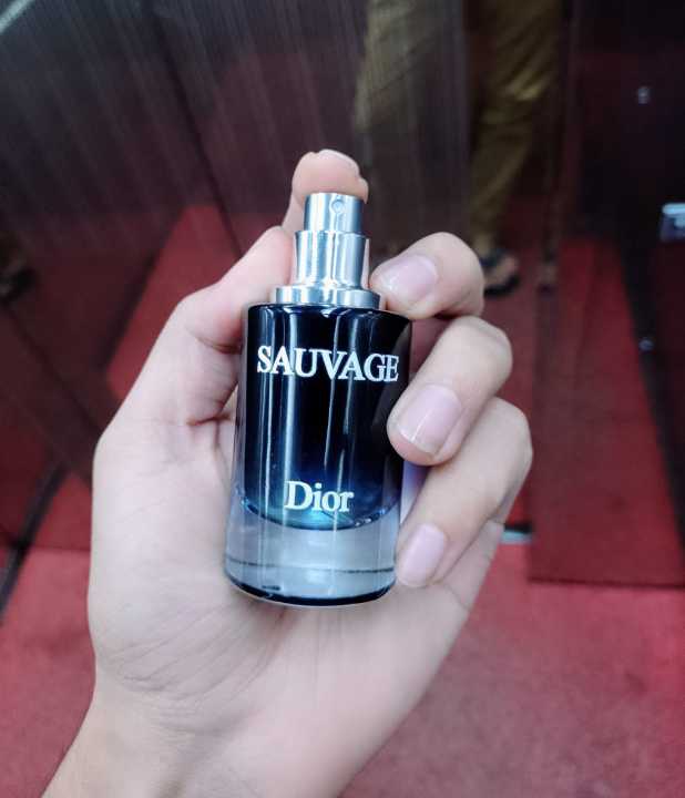 Dior%20Sauvage%20Perfume%2030ml%20-%20Image%203