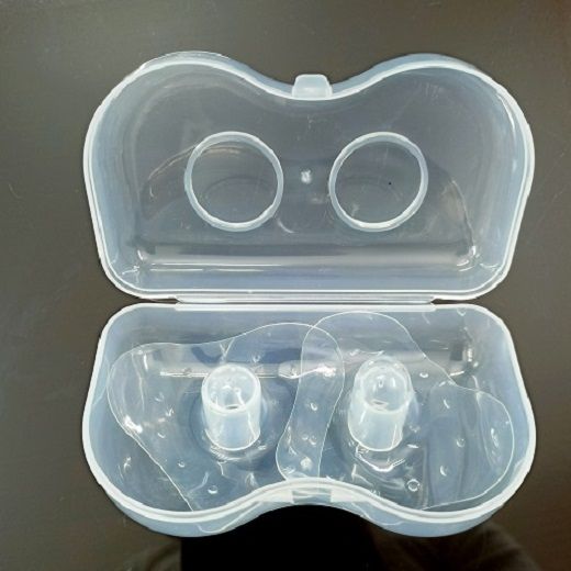 2%20Piece%20Nipple%20Shield%20with%20Carrying%20Boxes%20Breastfeeding%20Nipple%20-%20Image%203