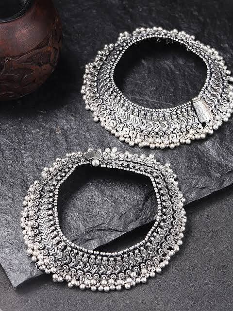 Indian%20Oxidized%20Anklets%20Nupur%20With%20Beautiful%20Design%20For%20Women%20-2p%20-%20Image%203