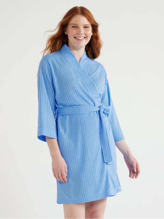 Premium%20Cotton%20Waffle%20Bathrobe%20%E2%80%93%20Lightweight%20Knee-Length%20Spa%20Robe%20-%20Image%207