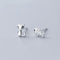 Asymmetrical cat fishbone stud earrings women's simple light luxury short earrings 2021 new live broadcast supply.