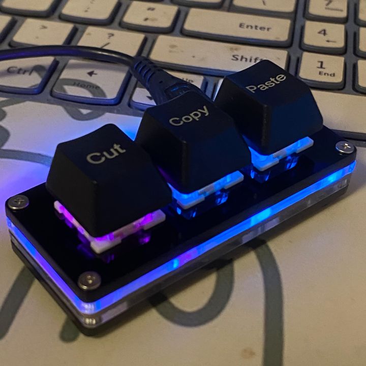 3-Key%20Cut%20Copy%20Paste%20Mini%20Keyboard%20Ctrl%20X%20C%20V%20Shortcut%20RGB%20Macro%20Pad%20OSU%20Gaming%20Keypad%20Programmable%20Keyboard%20for%20Working%20-%20Image%204