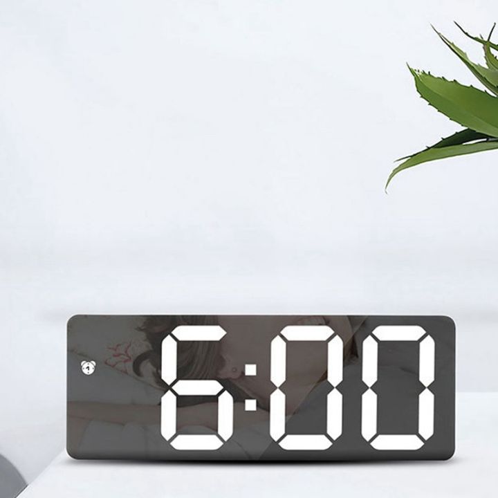 Smart%20Digital%20Alarm%20Clock%20Bedside,White%20LED%20Travel%20USB%20Desk%20Clock%20with%2012/24H%20Date%20Temperature%20Snooze%20for%20Bedroom,Black%20-%20Image%206