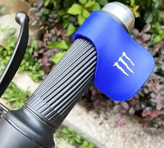 1pc%20Black/Red/Blue%20Motorbike%20Modification%20Save%20Effort%20Throttle%20Assist%20Clip%20Motorcycle%20Grips%20-%20Image%204