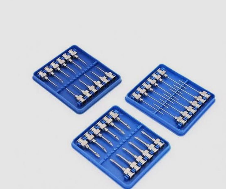 Nylon%20Syringe%20for%20Veterinary%20Use%20with%2012%20pis%20Niddle%20-%20Image%204