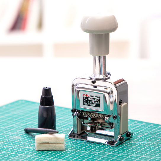 Deli%20E7506%20High-Quality%20Manual%20Automatic%20Numbering%20Machine%20with%206-Digit%20Number%20Shifting%20-%20Office%20Stationery%20-%20Image%207