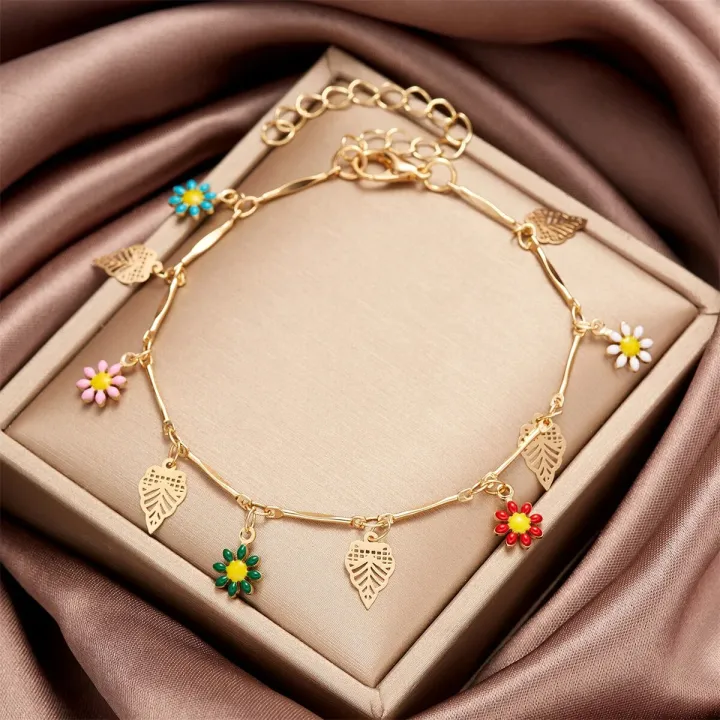 Fashion%20Korean%20Sweet%20Daisy%20Flower%20Bracelets%20For%20Women%20Girls%20Minimalist%20Enamel%20Sunflower%20Aesthetic%20Bracelet%20Wedding%20Party%20Jewelry%20-%20Image%207
