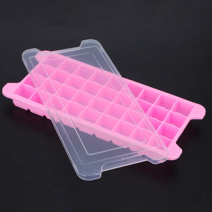 Ice%20Cubes%20Tray%20Mold%20Non%E2%80%91toxic%20Safe%20Durable%20With%20Lid%20For%20Family%20Freezing%20-%20Image%205