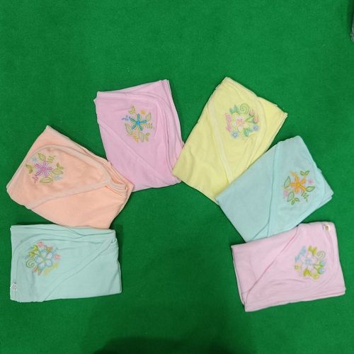 Extra%20Soft%20Carrying%20Towels%20for%20Babies%20Infants%20Toddlers%20-%201%20Ps%20(Color%20as%20per%20stock)%20-%20Image%202