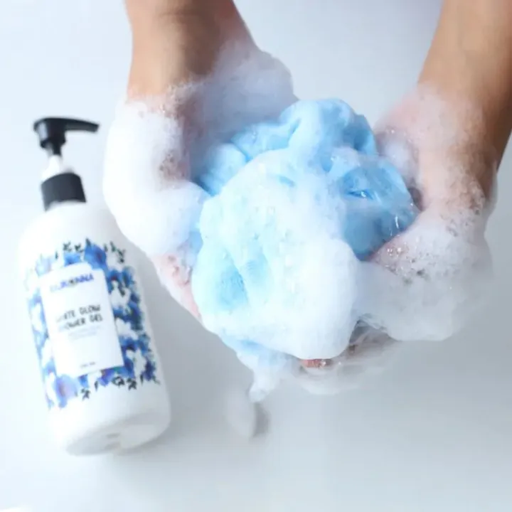 Rajkonna%20White%20Glow%20Shower%20Gel%20330ml%20with%20Free%20Loofah%20%7C%20Almond%20Milk%20&%20Carrot%20Seed%20Oil%20%7C%20Brightening,%20Moisturizing%20&%20Deep%20Cleansing%20Body%20Wash%20-%20Image%207