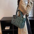 Ladies Large Capacity Handbags Fashion Cotton Padded Shoulder Crossbody Bags for Women Autumn Winter Quilted Shopping Tote Bags. 
