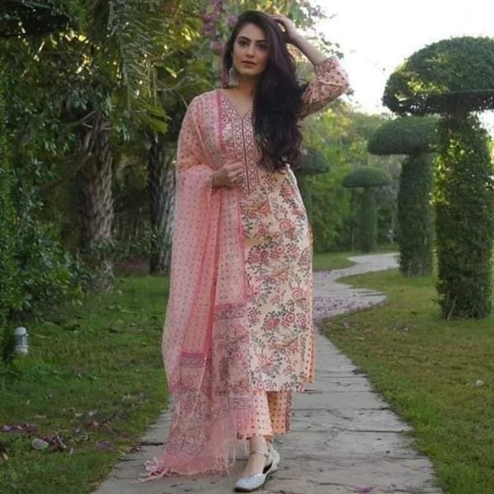 New%20Collection:%20Screen%20Print%20Cotton%20Shalwar%20Kameez%20for%20Women%20-%20Comfortable%20and%20Suitable%20for%20All%20Seasons%20and%20Occasions%20-%20Three%20Piece%20Dress%20-%20Image%202