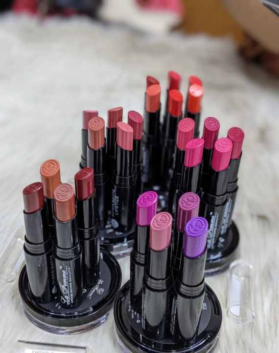 La Femme Super Matte Lipstick