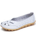44 size Bird's Nest Hole Flat Bottom Sandals Summer Single Bean Leather Casual Women's Middle School Top Size Mom Shoes. 