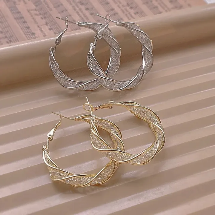 Stainless%20Steel%20Twisted%20Hollow%20Circle%20Versatile%20Simple%20Earrings%20Jewelry%20Bride%20Wedding%20Engagement%20Gift%20-%20Image%207