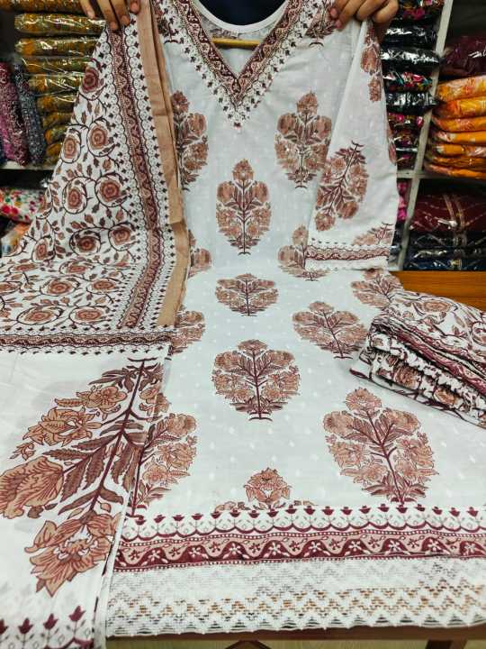 Readymade%20Three%20Piece%20For%20Women%20Exclusive%20Collection%20Print%20And%20Karchupi%20Work%20Exclusive,%20Stylist,%20Fashionable%20Three%20Pics%20For%20Woman%20-%20Image%206