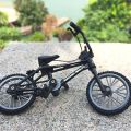 1 Pcs Mini Model Bicycle Toys + Free Wheels and tools  Cycling 1:10 Alloy Miniature MTB Bike Model DIY Creative Mountain Cycling Kids Educational Gifts. 