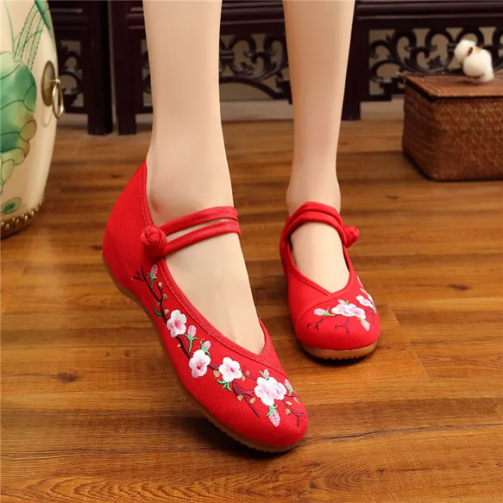 Embroidered%20Shoes%20Women's%20Ancient%20Style%20Old%20Beijing%20Cloth%20Shoes%20Women's%20Ethnic%20Style%20Han%20Chinese%20Clothing%20Shoes%20Women's%20Square%20Dancing%20Shoes%20Canvas%20Shoes%20Women%20-%20Image%209