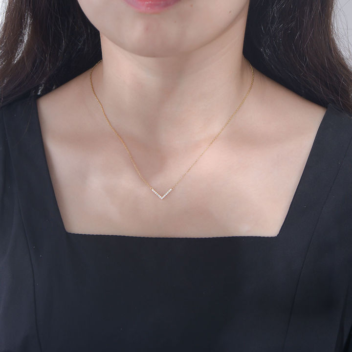 European%20and%20American%20jewelry%20925%20sterling%20silver%20V-shaped%20necklace%20women's%20niche%20design%20is%20simple%20and%20versatile,%20three-dimensional%20full%20diamond%20pendant,%20clavicle%20chain%20-%20Image%204