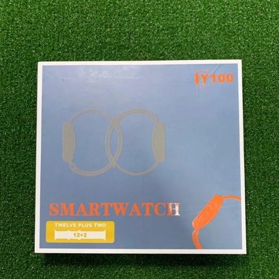 Y100%20Couple%20Smartwatch%20with%2011%20Straps%20-%20Image%202