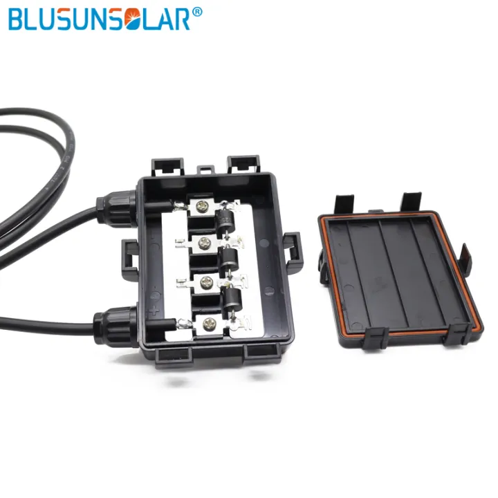Waterproof%20Ip65%204%20Rails%20Pv%20Solar%20Junction%20Box%20For%20Solar%20Panel%20With%204.0mm2%20Cable%20And%204%20Diodes%20Pv-Bn022%20-%20Image%203