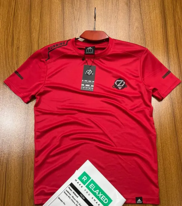 Premium%20Quality%20mesh%20fabric%20T-Shirt%20for%20%20Men%20-%20Image%205