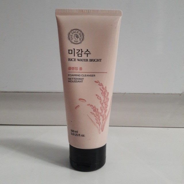 Rice%20Water%20Bright%20Cleansing%20Foam%20Deeply%20Cleanses%20Skin%20150%20Ml%20-%20Image%204