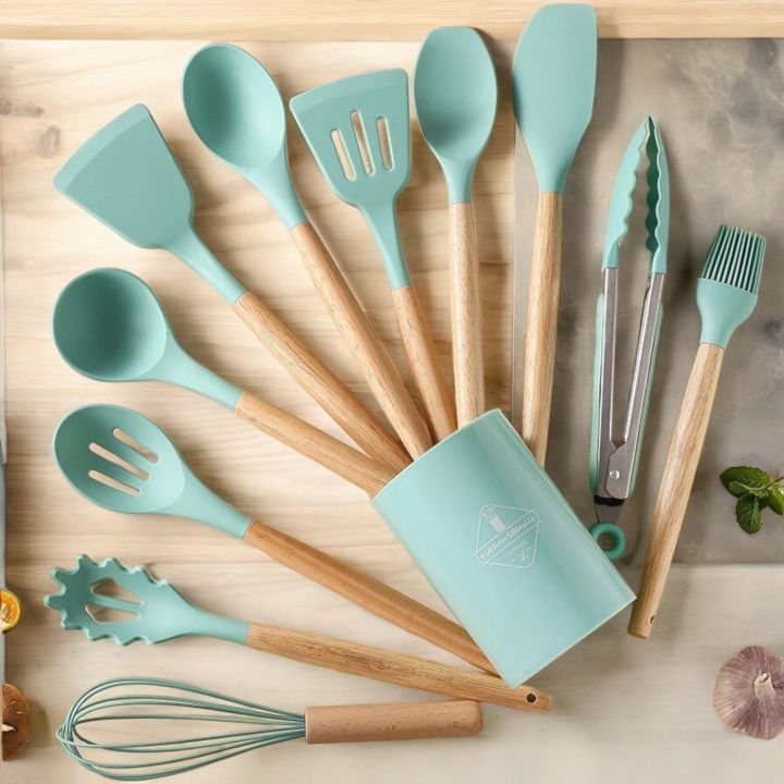 "Multicolor Silicone Kitchen Utensils Set, 12-Piece – Wooden Handles – Non-Stick Spatula, Shovel, Spoon – Ideal for Cooking and Serving – With Storage Bucket and PP Handle"