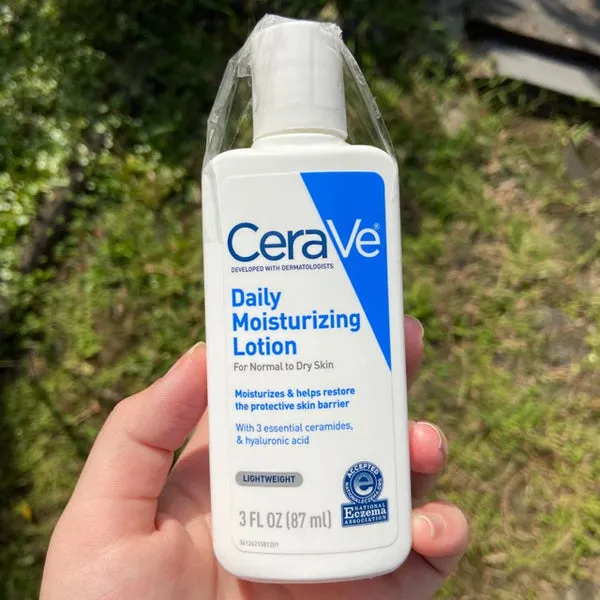 Cerave%20Daily%20Moisturizing%20Lotion,%2087ml%20-%20Image%205