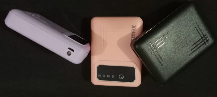 Raunity%20Gadget%20Pack%20Combo%20-%20Mini%20Power%20Bank,%20USB%20Fan,%20and%20LED%20Light%20-%20Image%205