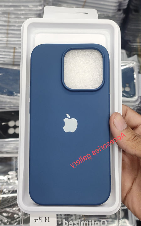 For%20iphone%2014%20Pro%20Silky%20And%20Soft%20-%20Touch%20Finish%20With%20Soft%20SILICONE%20COVER%20-%20Image%203