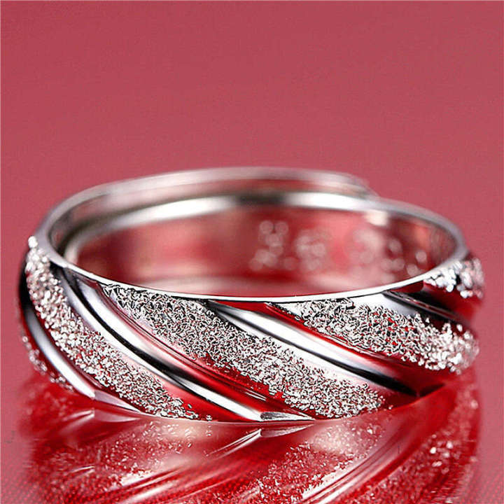 Stylish%20Twill%20Sparkling%20Sand%20Meteor%20Shower%20Men's%20Trendy%20Opening%20Mobius%20Hip%20Hop%20Ring%20-%20Image%203