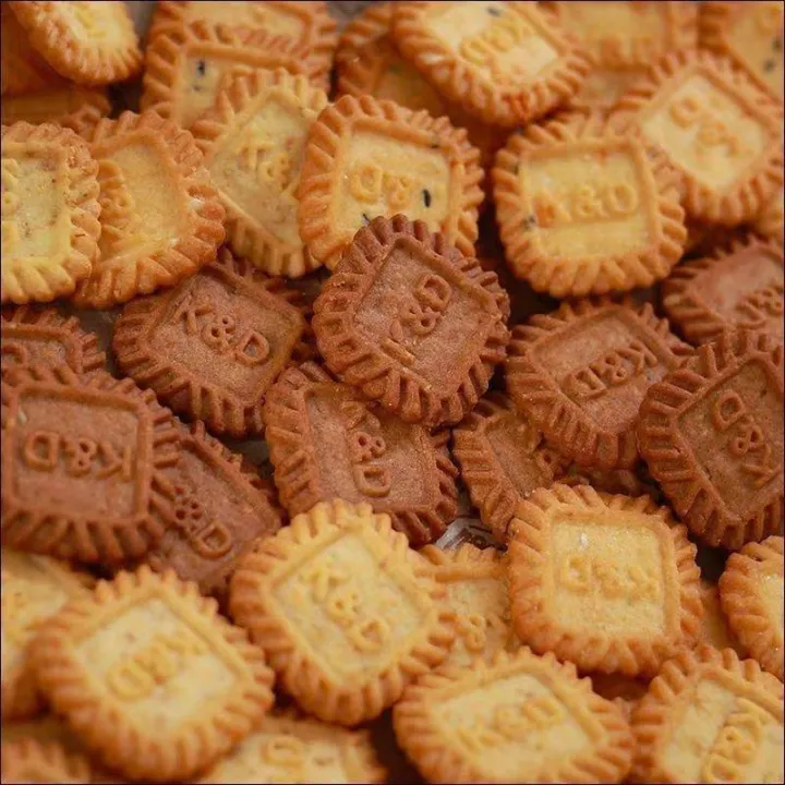 Raw%20coconut%20latte,%20small%20cubes,%20biscuits,%20oatmeal%20flavor,%20coffee%20flavor,%20coffee%20flavor,%20casual%20drama%20snacks,%20coffee%20companion%20refreshments%20-%20Image%208