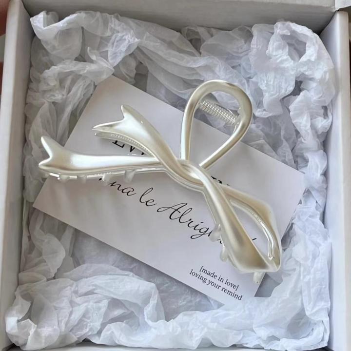 Metal%20Bow%20Hair%20Claw%20Bow%20Knot%20Personalised%20Advanced%20Bow%20Knot%20Shark%20Clip%20Vintage%20Ribbon%20Shape%20Claw%20Clip%20for%20Hair%20Styling%20Women's%20Fashion%20Hair%20Management%20Style%20Tool%20Accessorizing%20-%20Image%208