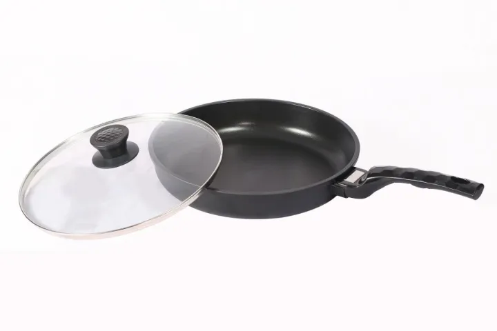 Fry%20pan%20with%20lead%20-%20Image%202