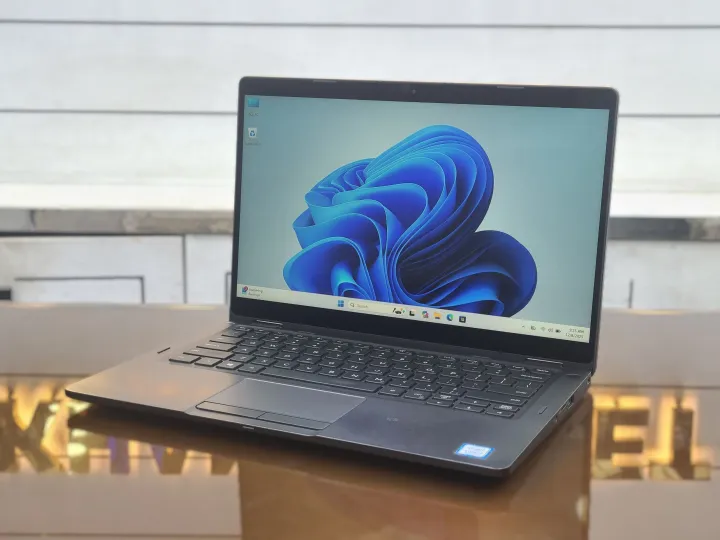 Dell%20Latitude%205300%20(2-in-1)%20Core%20i5-8365U%20256/8%2013.3"%20(1920x1080)%20X360%20%7C%20G.Touch%20-%20Image%207