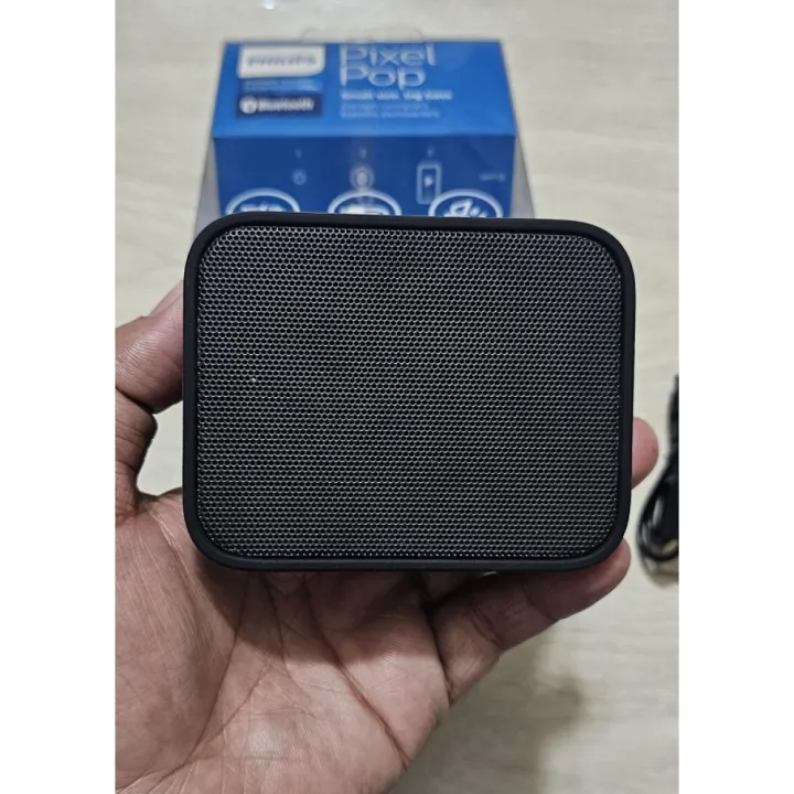 Philips%20BT110B%20Pixel%20Pop%20Portable%20Bluetooth%20Speaker%20-%20Image%204