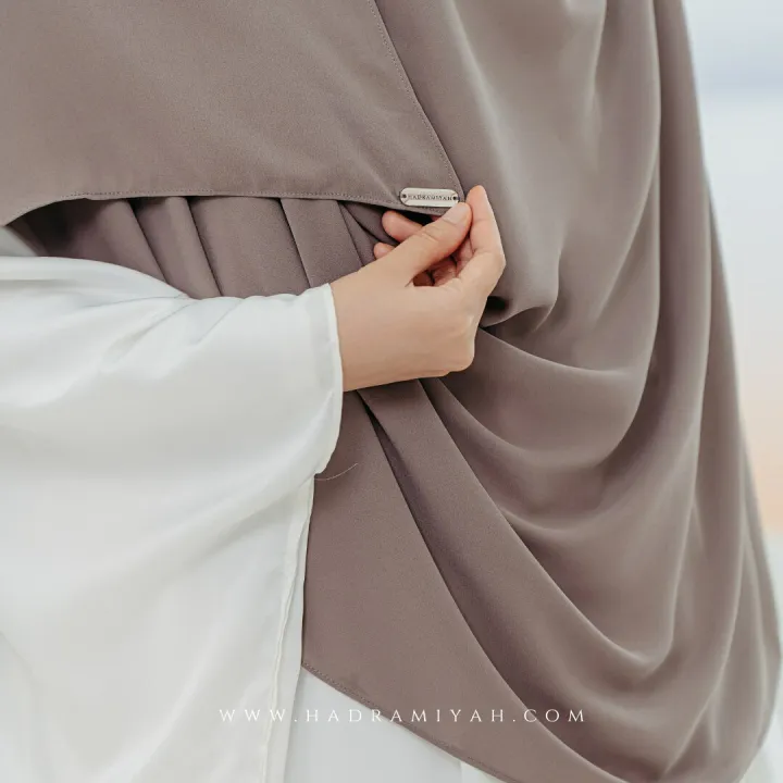 Medina%20Bawal%20Instant%20Ready%20Hijab%20by%20Hijab%20Queen%20-%20Image%205