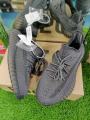 Mens Yeezy Boost 350-V2 Trendy Men's Sneakers Oem Grade Vietnam - Low Top Type - Versatile for Every Season - Comfortable Wear. 
