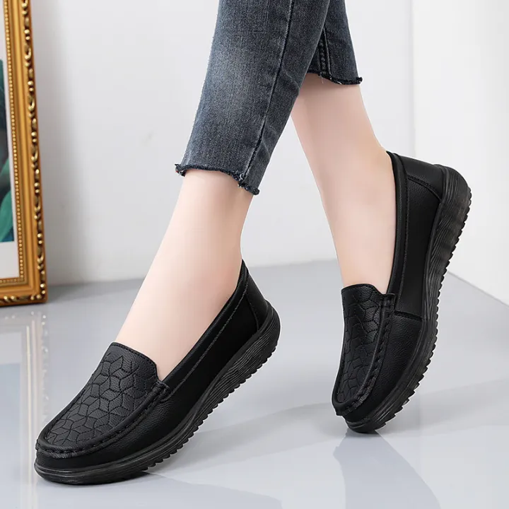 Women's%20Flat%20Shoes%202023%20Spring%20New%20Women%20Genuine%20Leather%20Shoes%20Non-slip%20Soft%20Bottom%20Loafers%20Slip%20on%20Moccasins%20Women%20Boat%20Shoes%20House%20Foocus%20-%20Image%204
