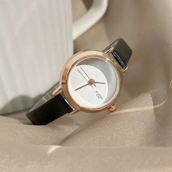 New%20Fashion%20Student%20Women's%20Watch%20Women's%20Simple%20Niche%20Retro%20Belt%20Small%20round%20Palte%20High-Grade%20Quartz%20Women's%20Watch%20-%20Image%206