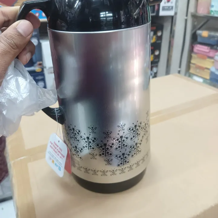 Marco%201L%20Flask%20-%20Double%20Wall%20Vacuum%20Insulation,%20Leak-Proof,%20Stylish%20Silver%20Print,%20Glass%20Refill%20for%20Purity,%20Eco-Friendly,%20Keeps%20Hot%20or%20Cold%20Beverages%20for%2012-24%20Hours,%20Portable%20Plastic%20Handle%20-%20Image%203