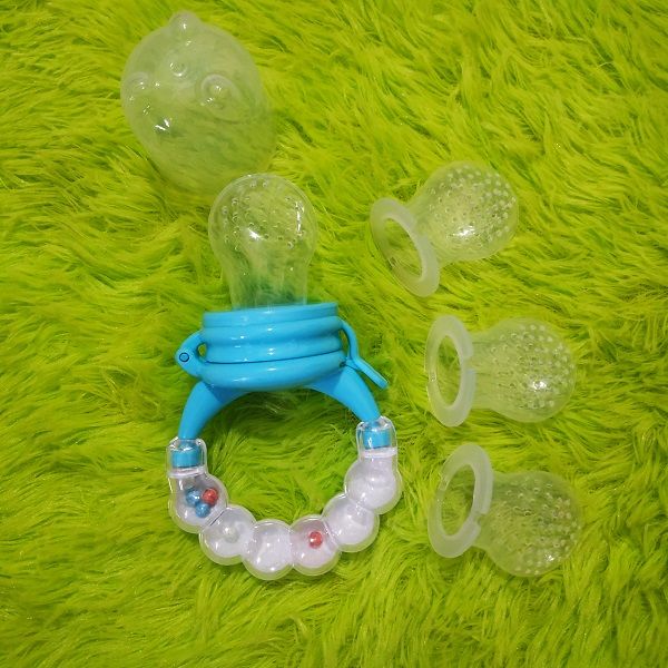 Baby Jhunjhuni Fruit Juicer Pacifeir Chusni Teether (with Extra 3 Nipples) -Color as per stock