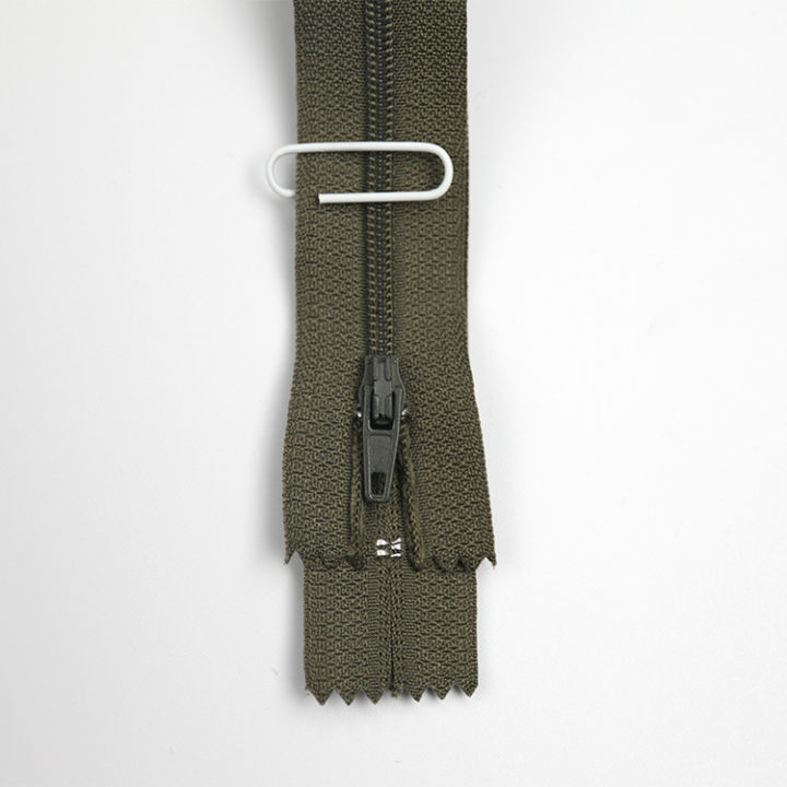 10pcs/bag%2020cm%20Color%20Nylon%20Zipper%20For%20General%20Household%20Life%20Hand-Sewing%20Clothing%20Accessories%20-%20Image%202