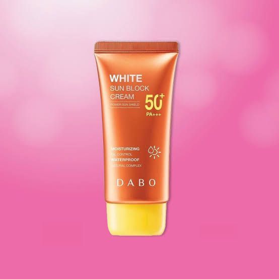 Dabo%20White%20Sun%20Block%20Power%20Sun%20Shield%2050+%20Moisturizing%20Sun%20Cream%20Gor%20Men%20&%20Women%20-%2050%20ML%20-%20Image%207