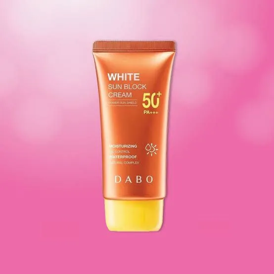Dabo%20White%20Sun%20Block%20Power%20Sun%20Shield%2050+%20Moisturizing%20Sun%20Cream%20Gor%20Men%20&%20Women%20-%2050%20ML%20-%20Image%207