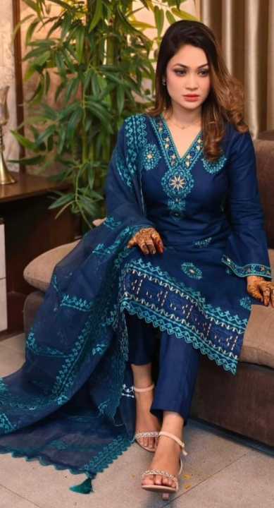 Exclusive%20Cotton%20Unstitched%20Skin%20Print%20High%20Quality%20Three%20Piece%20For%20Women%20-%20Image%204