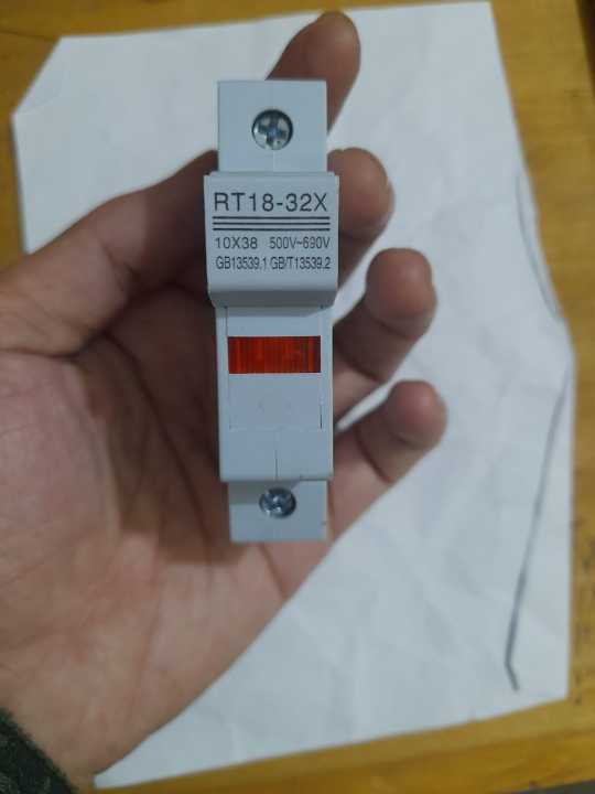 RT18-32X%20%20high%20quality%20fuse%20base%20with%20free%201pc%20fuse%20-%20Image%202
