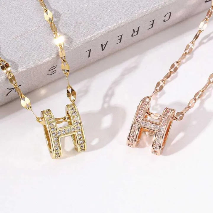 Gold%20Plated%20H%20Pendant%20Necklace%20-%20Image%203