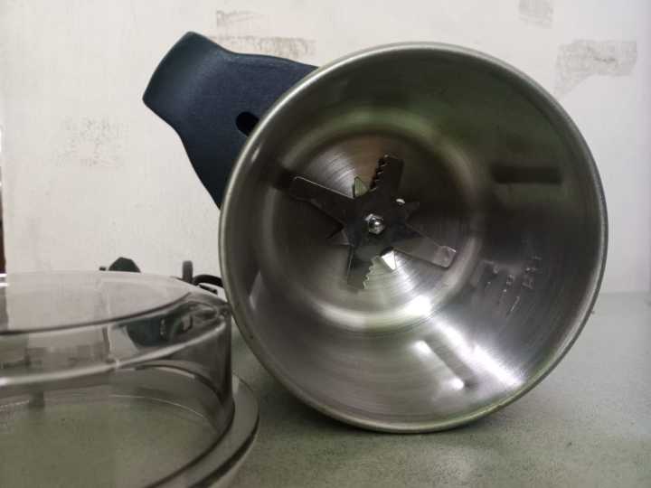 Electric%20Grinder%20Machine%20For%20Dry%20Spices%20%7C%20Mini%20Grinder%20&%20Blender%20%7C%20Mixer%20Grinder%20-%20Image%205